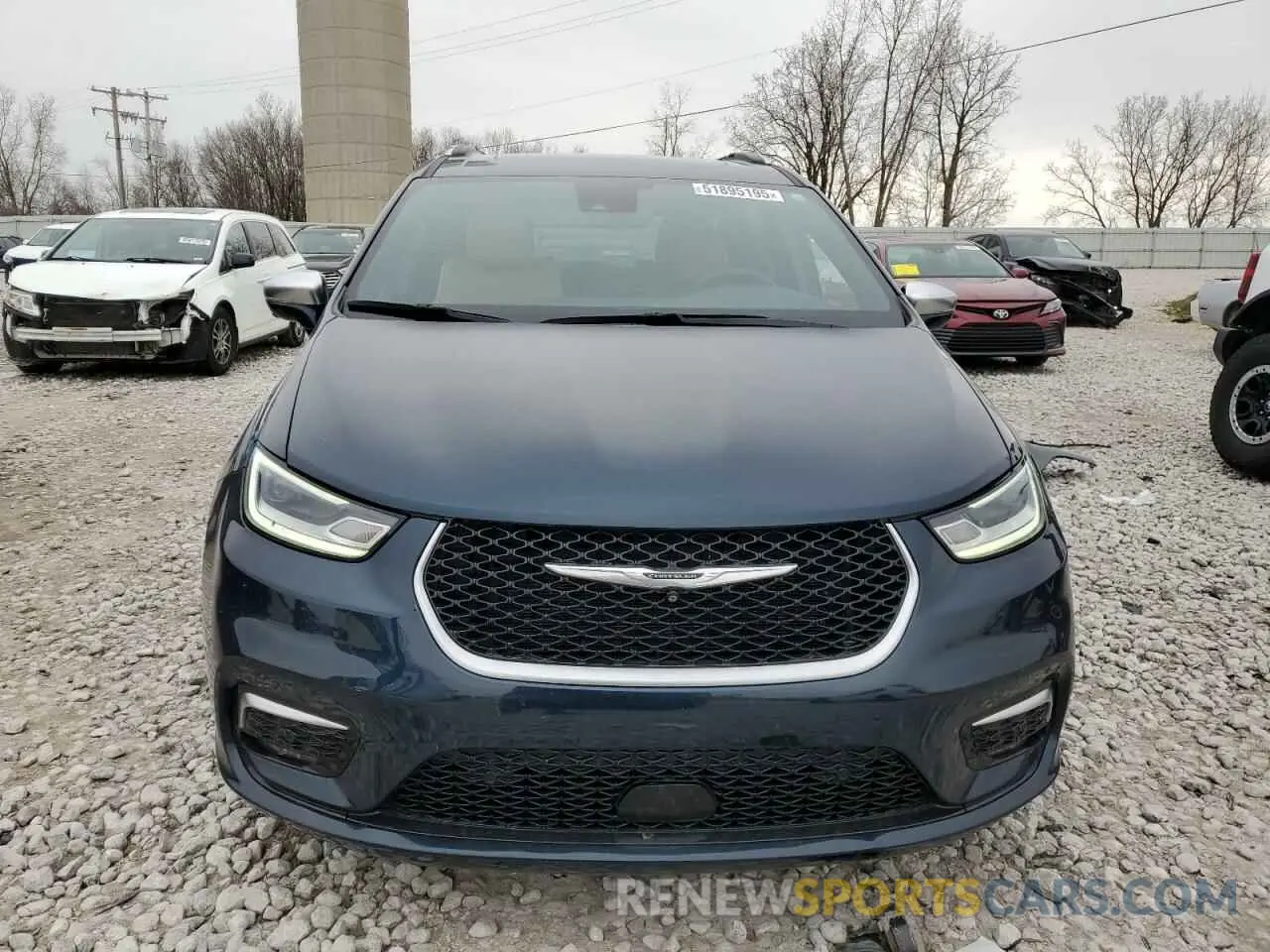 5 Photograph of a damaged car 2C4RC1N71NR189877 CHRYSLER PACIFICA 2022