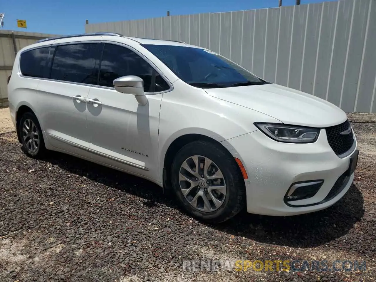 4 Фотография поврежденного автомобиля 2C4RC1N72NR224815 CHRYSLER PACIFICA 2022