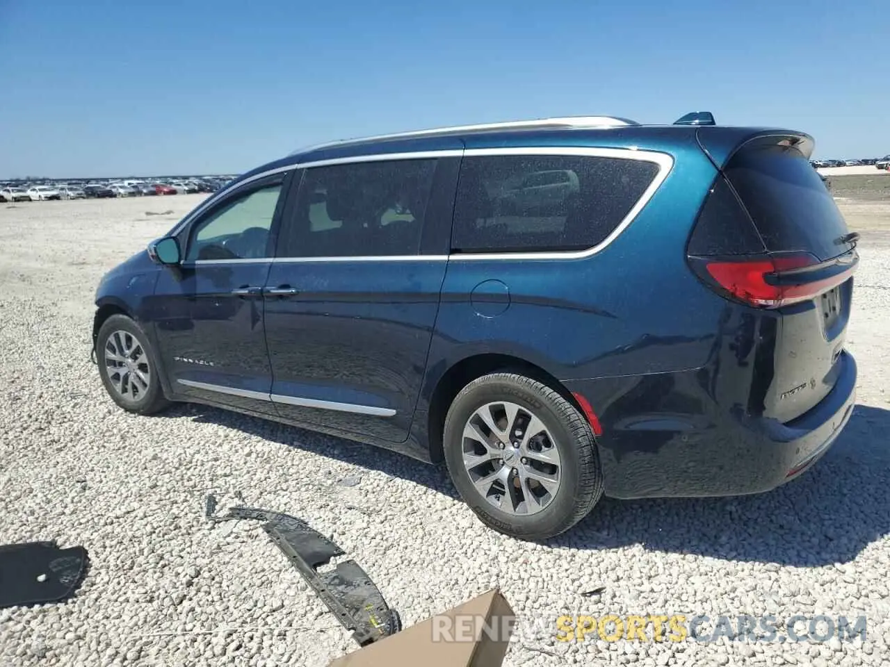 2 Photograph of a damaged car 2C4RC1N79NR120399 CHRYSLER PACIFICA 2022