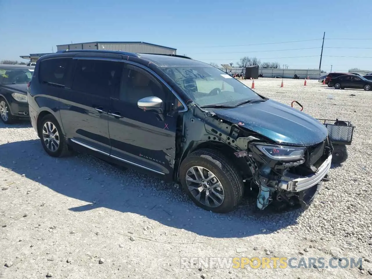 4 Photograph of a damaged car 2C4RC1N79NR120399 CHRYSLER PACIFICA 2022