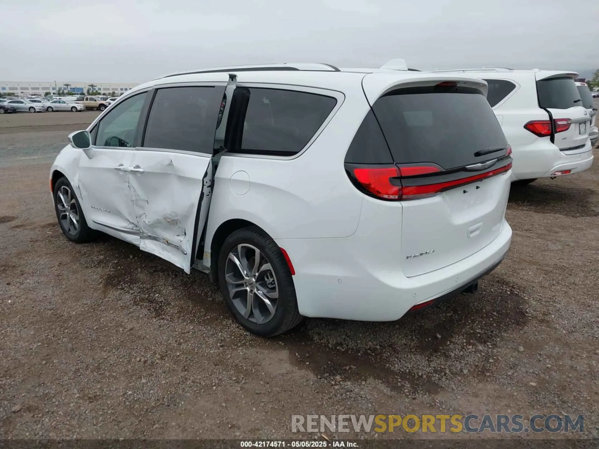 3 Фотография поврежденного автомобиля 2C4RC1PG9NR139791 CHRYSLER PACIFICA 2022