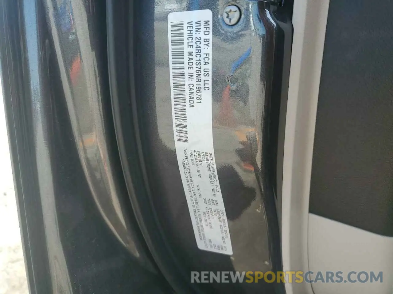 13 Photograph of a damaged car 2C4RC1S76NR196781 CHRYSLER PACIFICA 2022