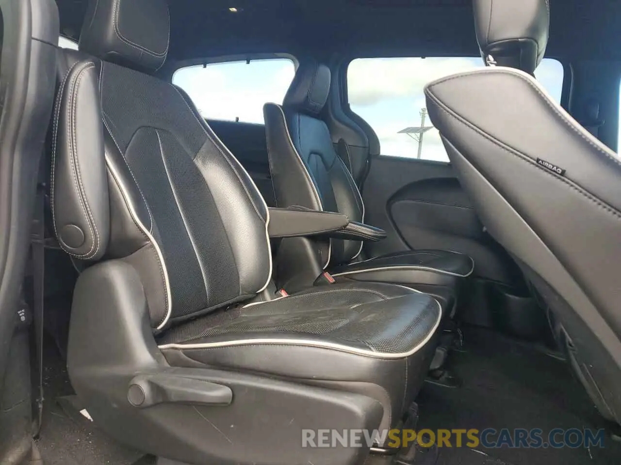 11 Фотография поврежденного автомобиля 2C4RC1S77NR208193 CHRYSLER PACIFICA 2022