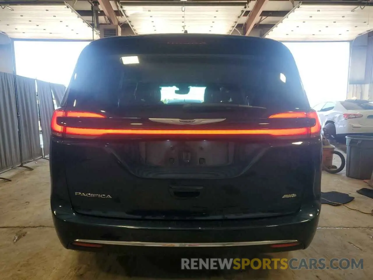 6 Photograph of a damaged car 2C4RC3BG6NR105844 CHRYSLER PACIFICA 2022