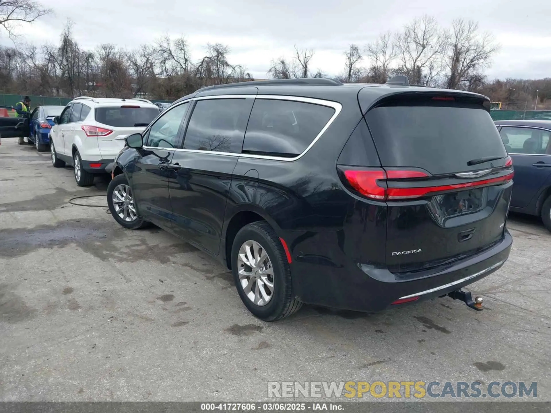 3 Фотография поврежденного автомобиля 2C4RC3BG6NR164599 CHRYSLER PACIFICA 2022