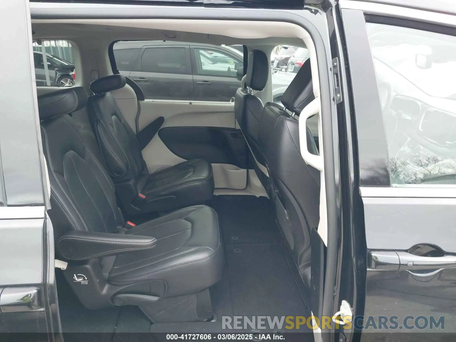 8 Фотография поврежденного автомобиля 2C4RC3BG6NR164599 CHRYSLER PACIFICA 2022