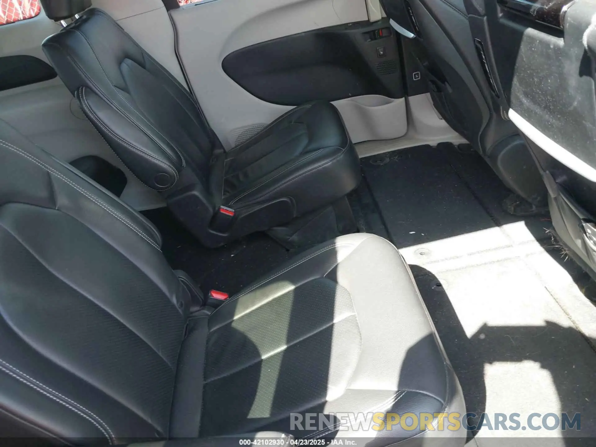 8 Фотография поврежденного автомобиля 2C4RC3BG8NR228030 CHRYSLER PACIFICA 2022