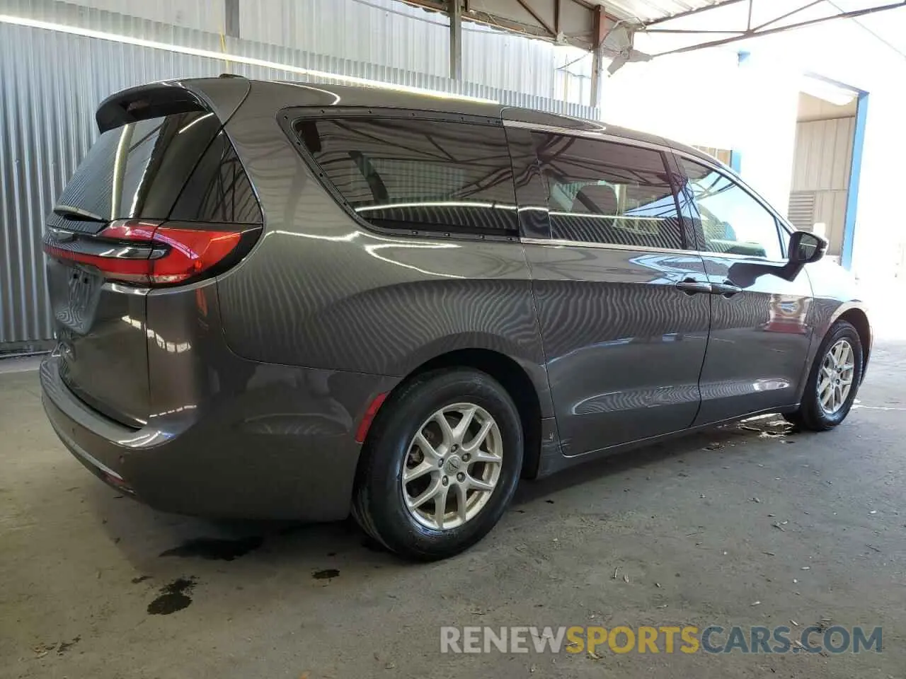 3 Фотография поврежденного автомобиля 2C4RC1BG0PR514641 CHRYSLER PACIFICA 2023