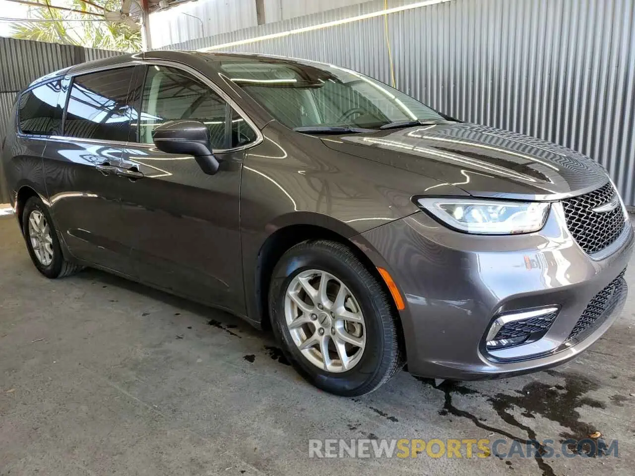 4 Фотография поврежденного автомобиля 2C4RC1BG0PR514641 CHRYSLER PACIFICA 2023