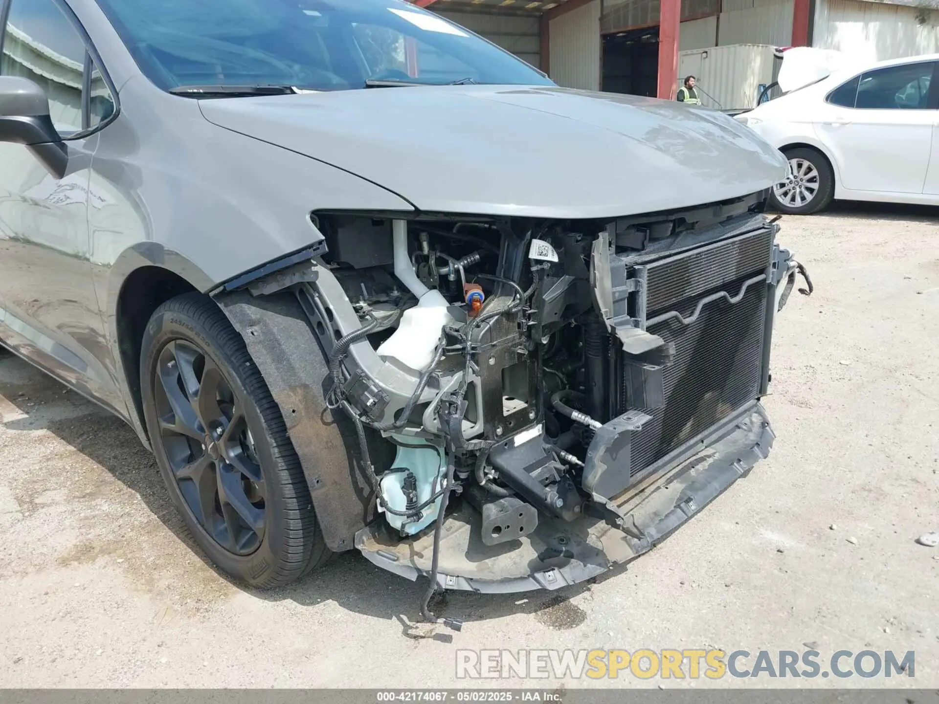 17 Photograph of a damaged car 2C4RC1BG0PR517961 CHRYSLER PACIFICA 2023