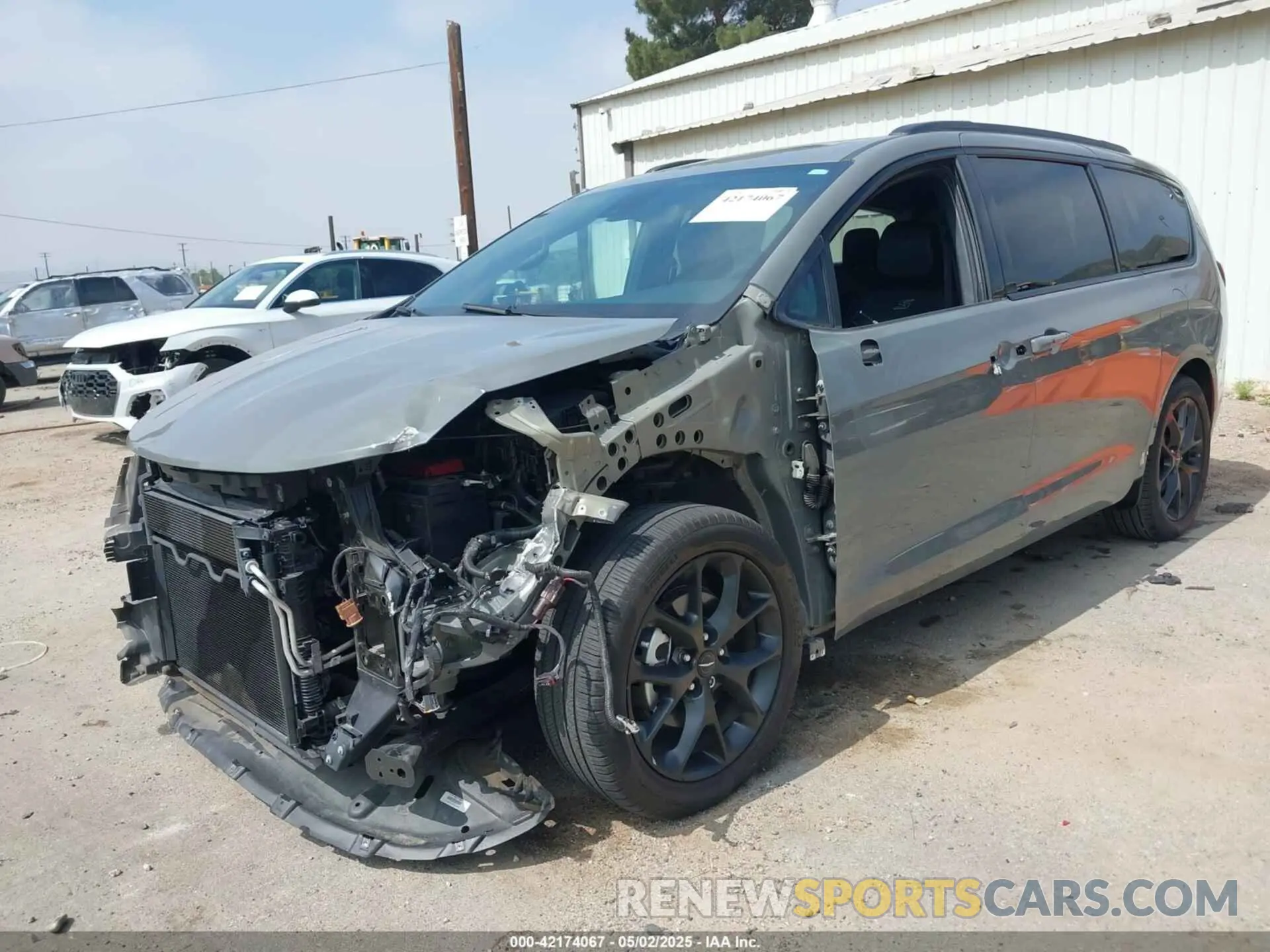 2 Photograph of a damaged car 2C4RC1BG0PR517961 CHRYSLER PACIFICA 2023