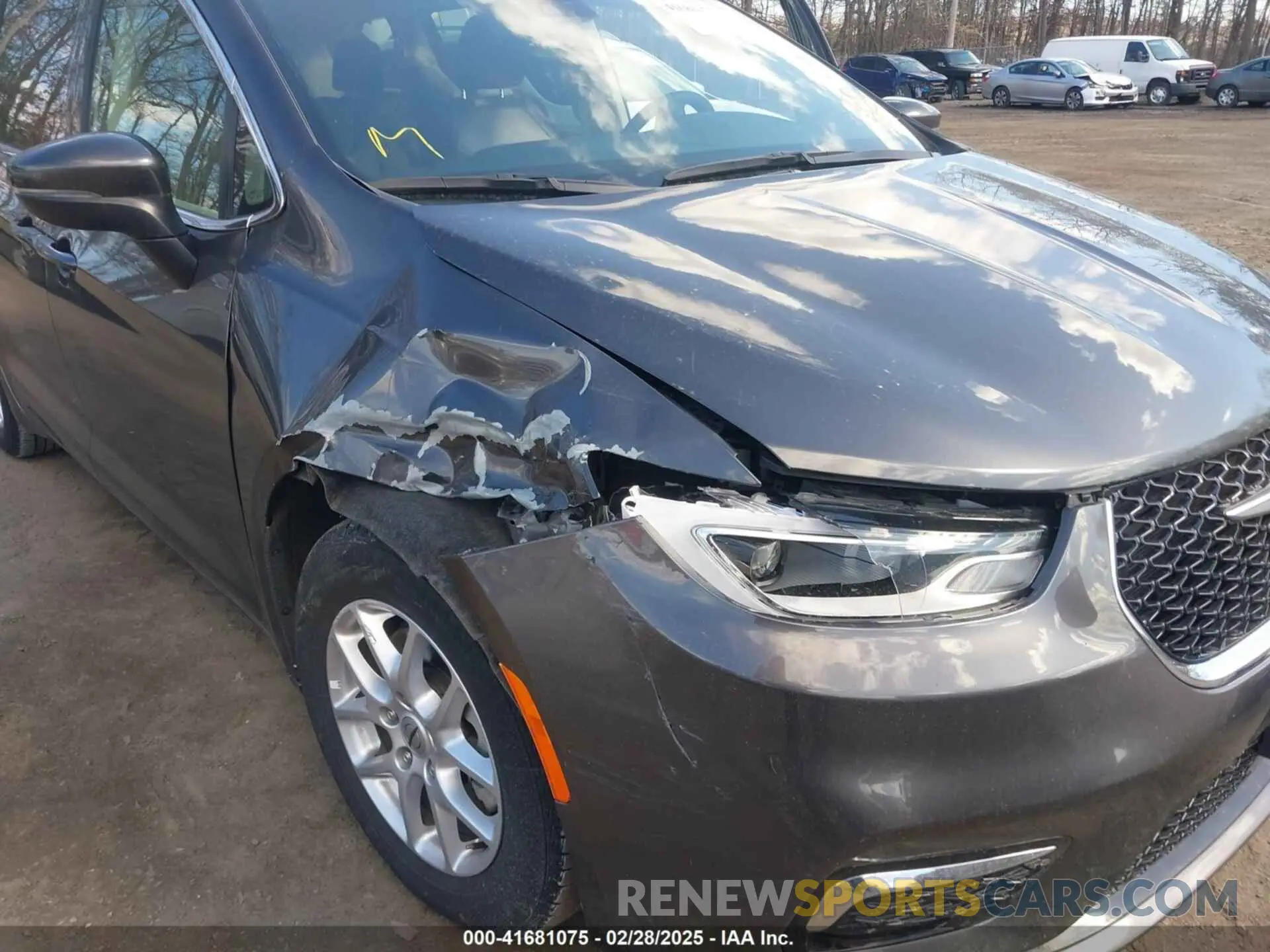 6 Фотография поврежденного автомобиля 2C4RC1BG0PR582065 CHRYSLER PACIFICA 2023
