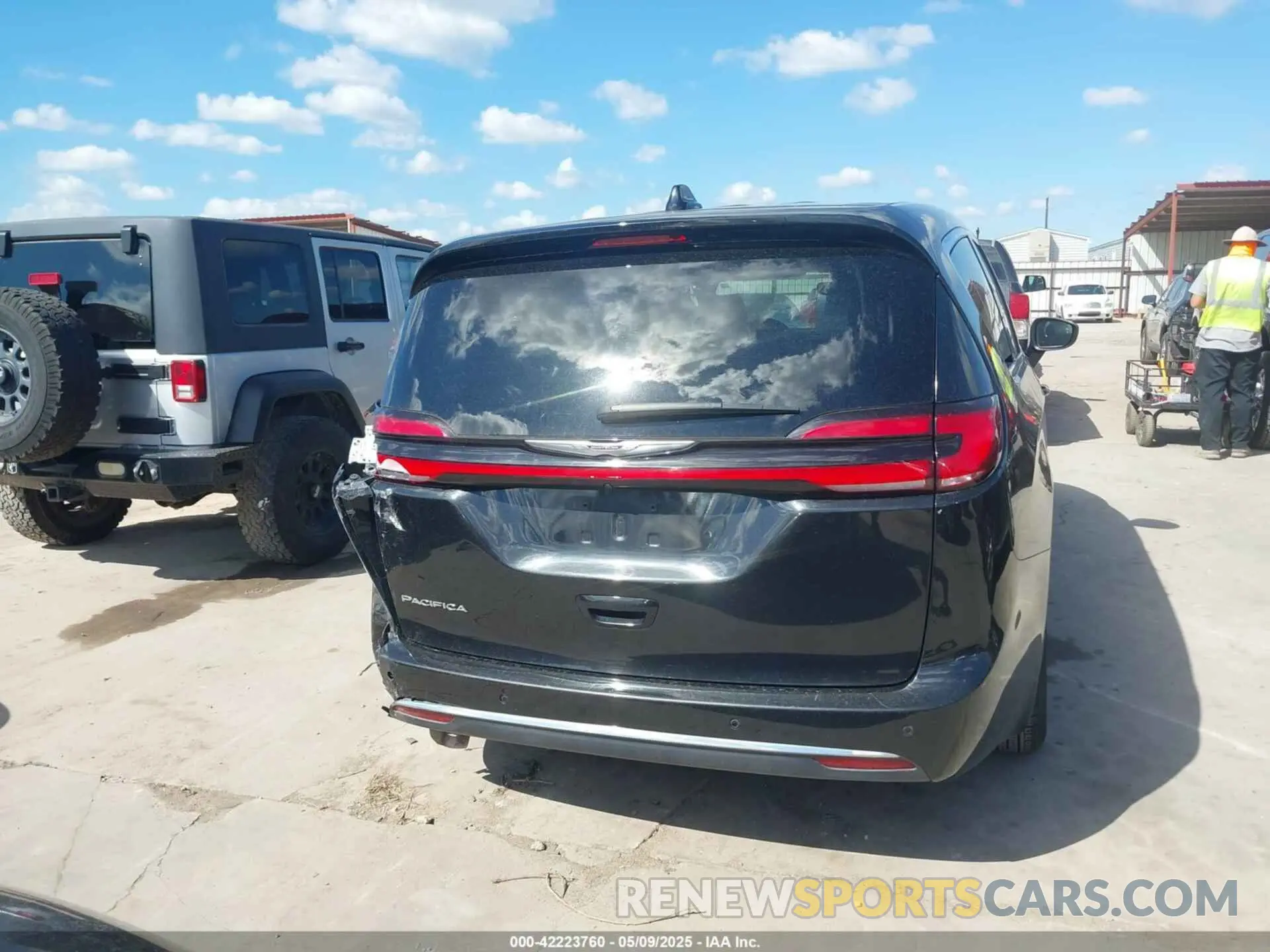 16 Фотография поврежденного автомобиля 2C4RC1BG0PR586391 CHRYSLER PACIFICA 2023