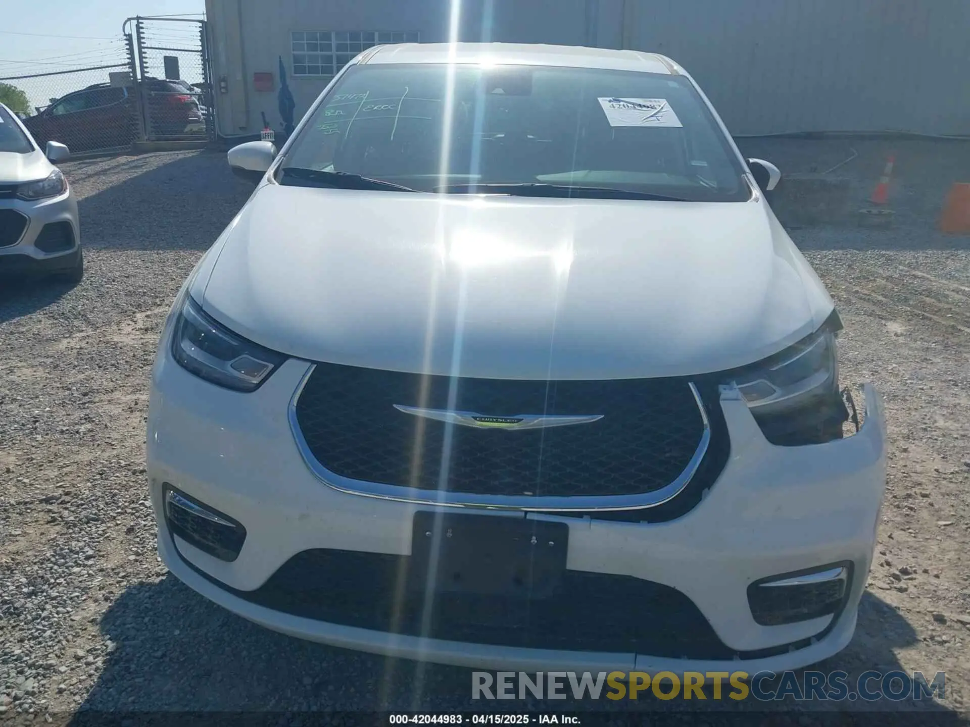 12 Фотография поврежденного автомобиля 2C4RC1BG0PR616151 CHRYSLER PACIFICA 2023