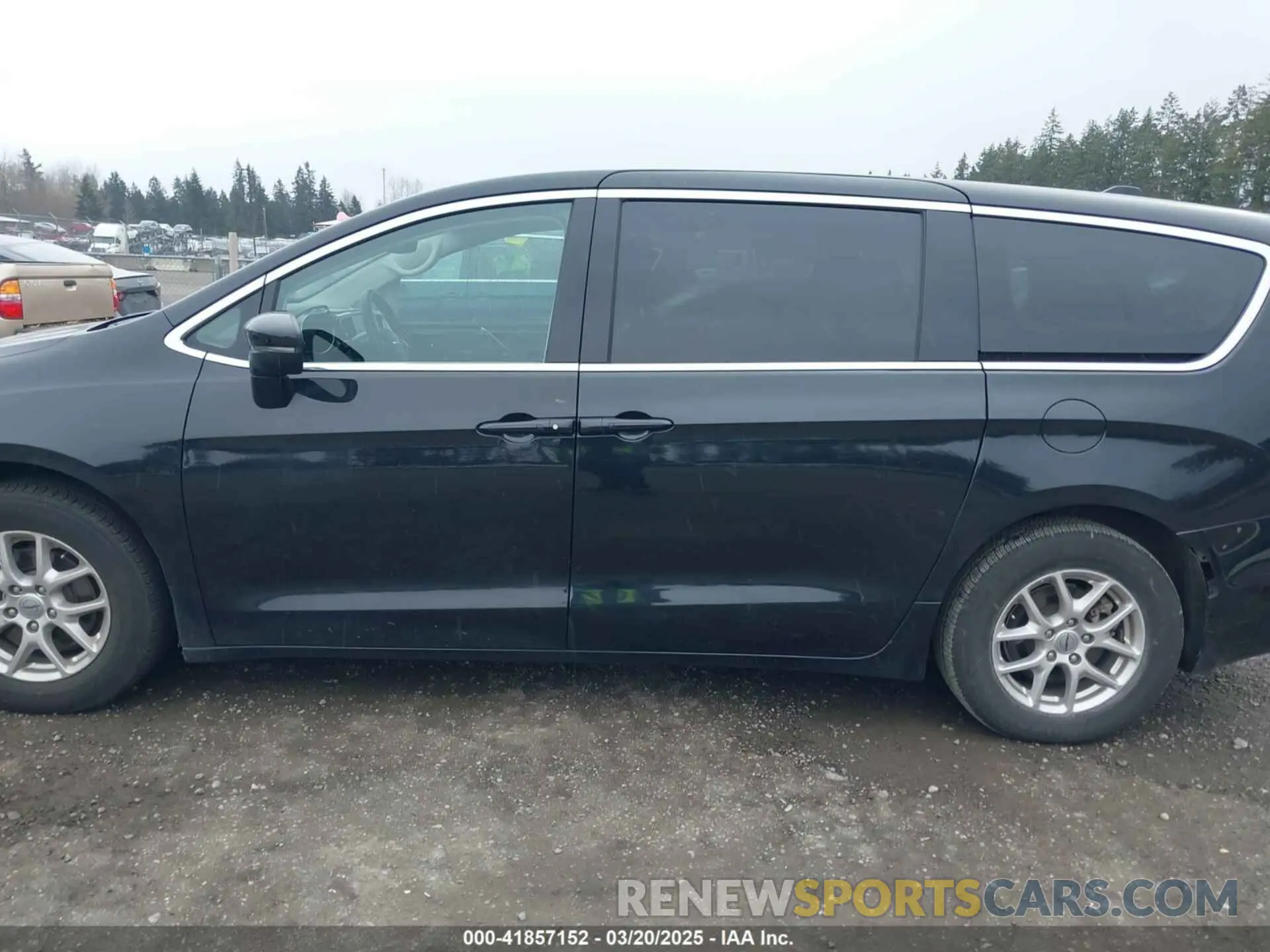 15 Photograph of a damaged car 2C4RC1BG0PR625237 CHRYSLER PACIFICA 2023