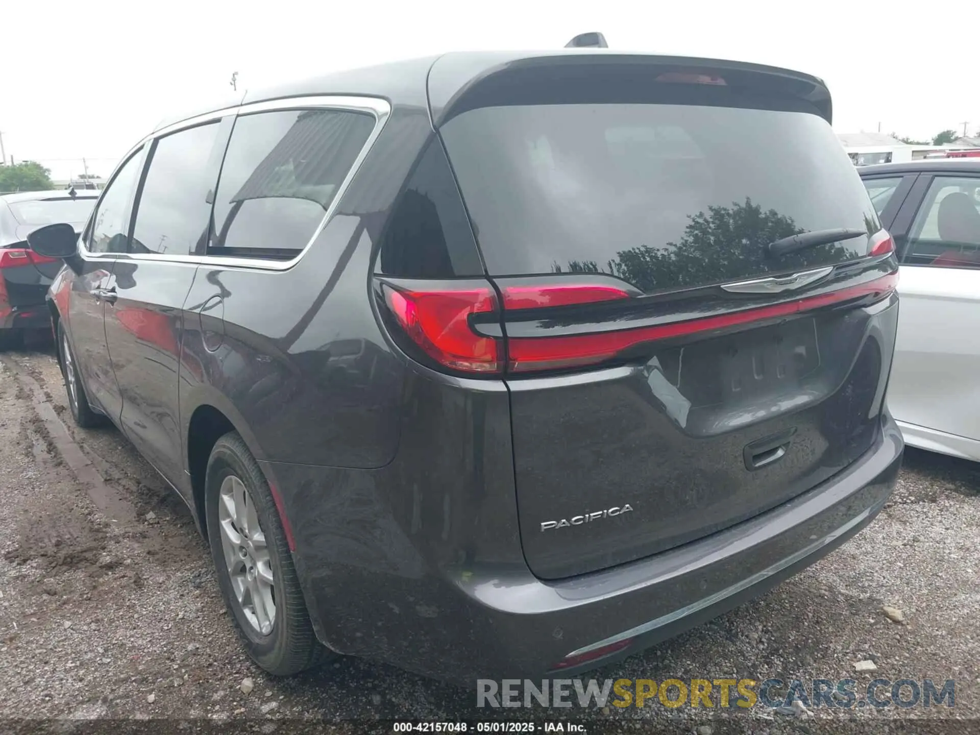 3 Фотография поврежденного автомобиля 2C4RC1BG1PR547261 CHRYSLER PACIFICA 2023