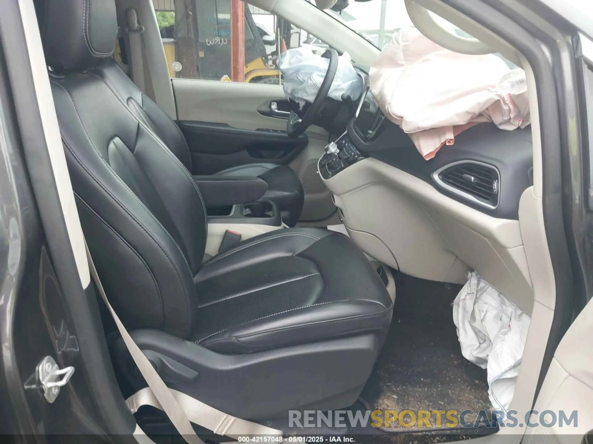 5 Фотография поврежденного автомобиля 2C4RC1BG1PR547261 CHRYSLER PACIFICA 2023