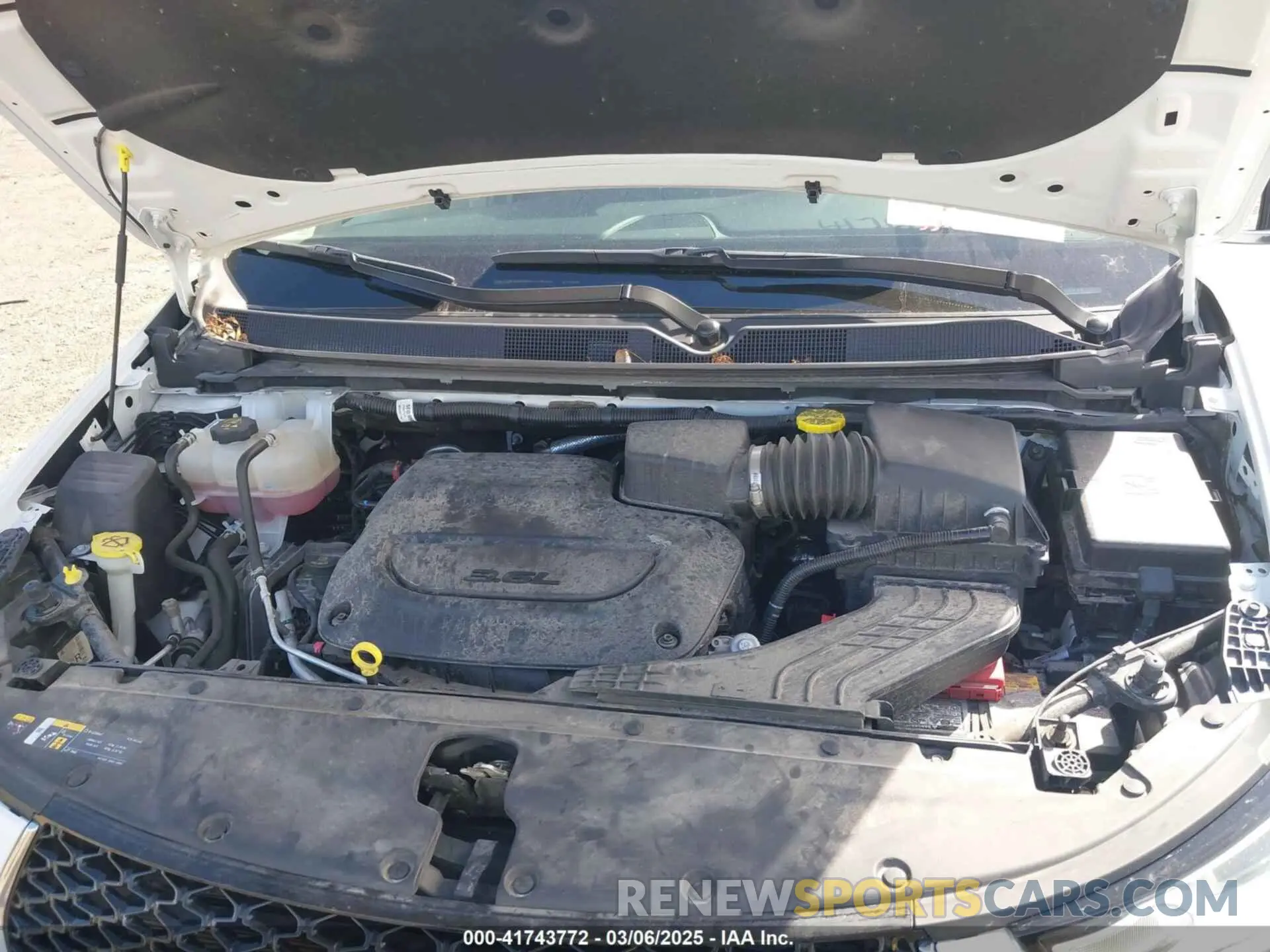 10 Photograph of a damaged car 2C4RC1BG1PR557529 CHRYSLER PACIFICA 2023