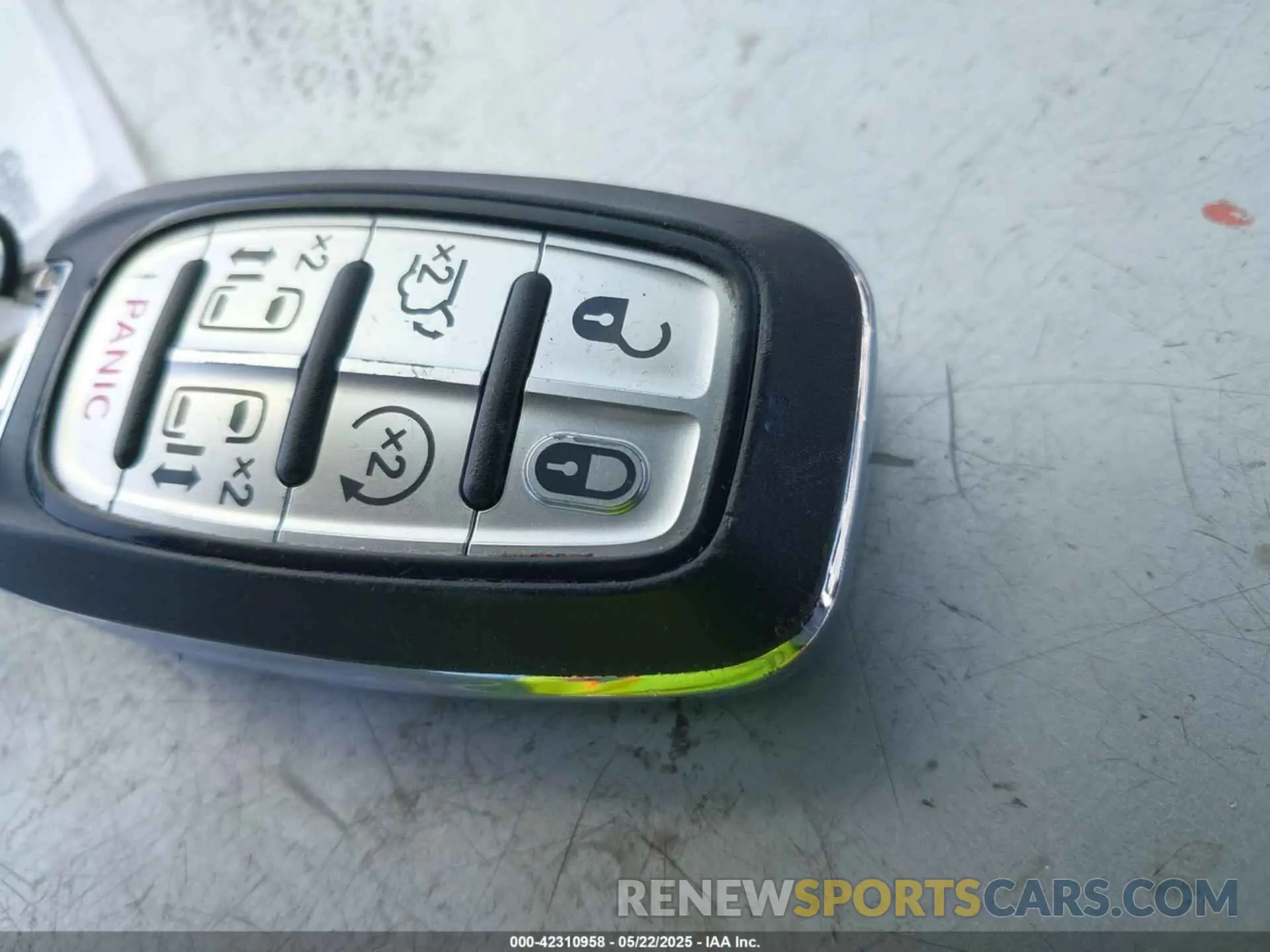 11 Фотография поврежденного автомобиля 2C4RC1BG1PR587193 CHRYSLER PACIFICA 2023