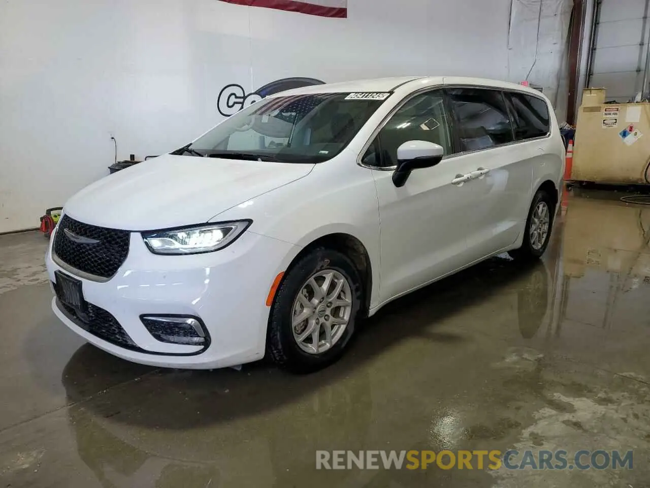 1 Photograph of a damaged car 2C4RC1BG2PR533384 CHRYSLER PACIFICA 2023