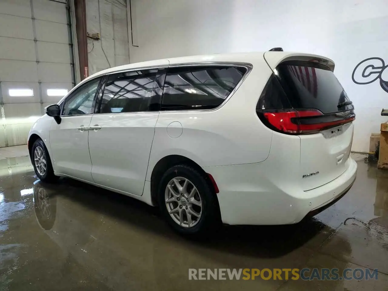 2 Photograph of a damaged car 2C4RC1BG2PR533384 CHRYSLER PACIFICA 2023