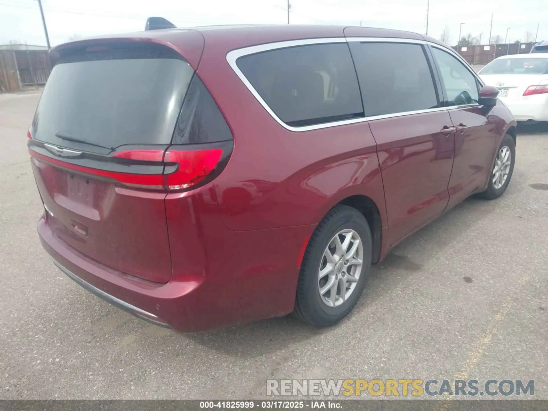 4 Фотография поврежденного автомобиля 2C4RC1BG2PR566692 CHRYSLER PACIFICA 2023