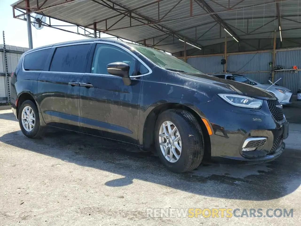 4 Photograph of a damaged car 2C4RC1BG2PR605667 CHRYSLER PACIFICA 2023