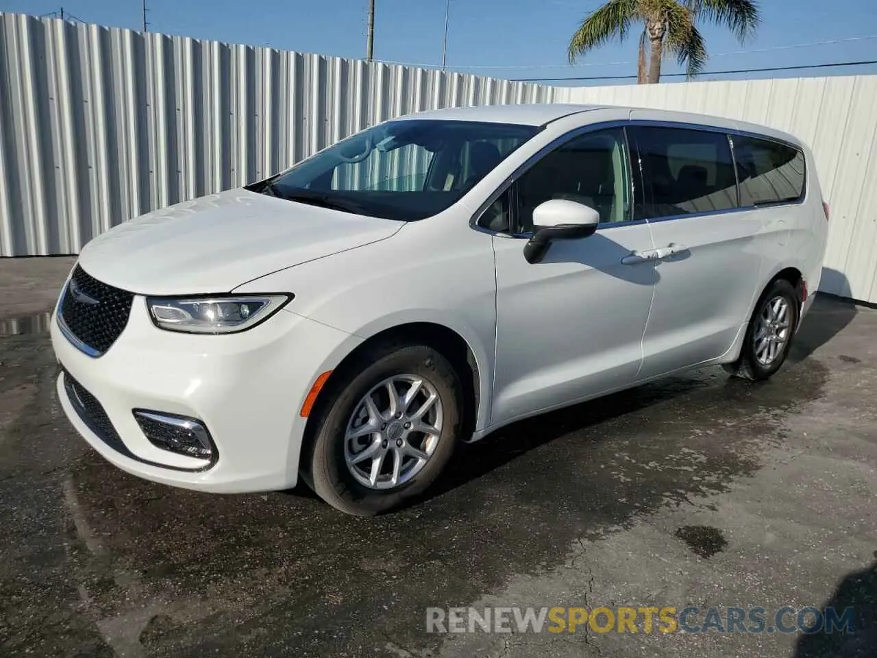1 Photograph of a damaged car 2C4RC1BG2PR605894 CHRYSLER PACIFICA 2023