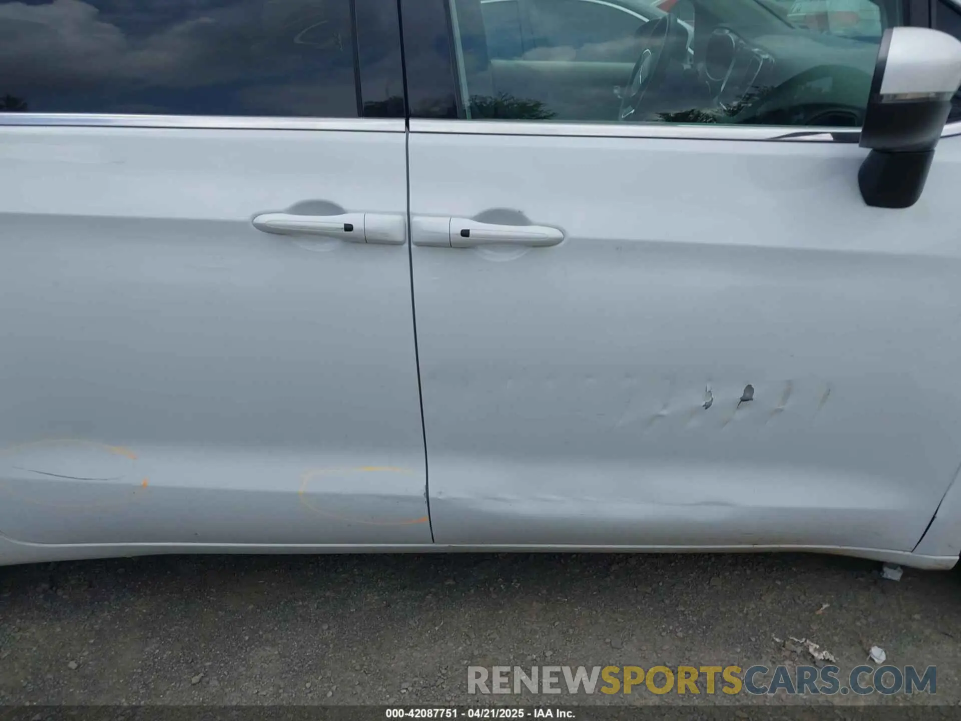 13 Фотография поврежденного автомобиля 2C4RC1BG3PR578057 CHRYSLER PACIFICA 2023