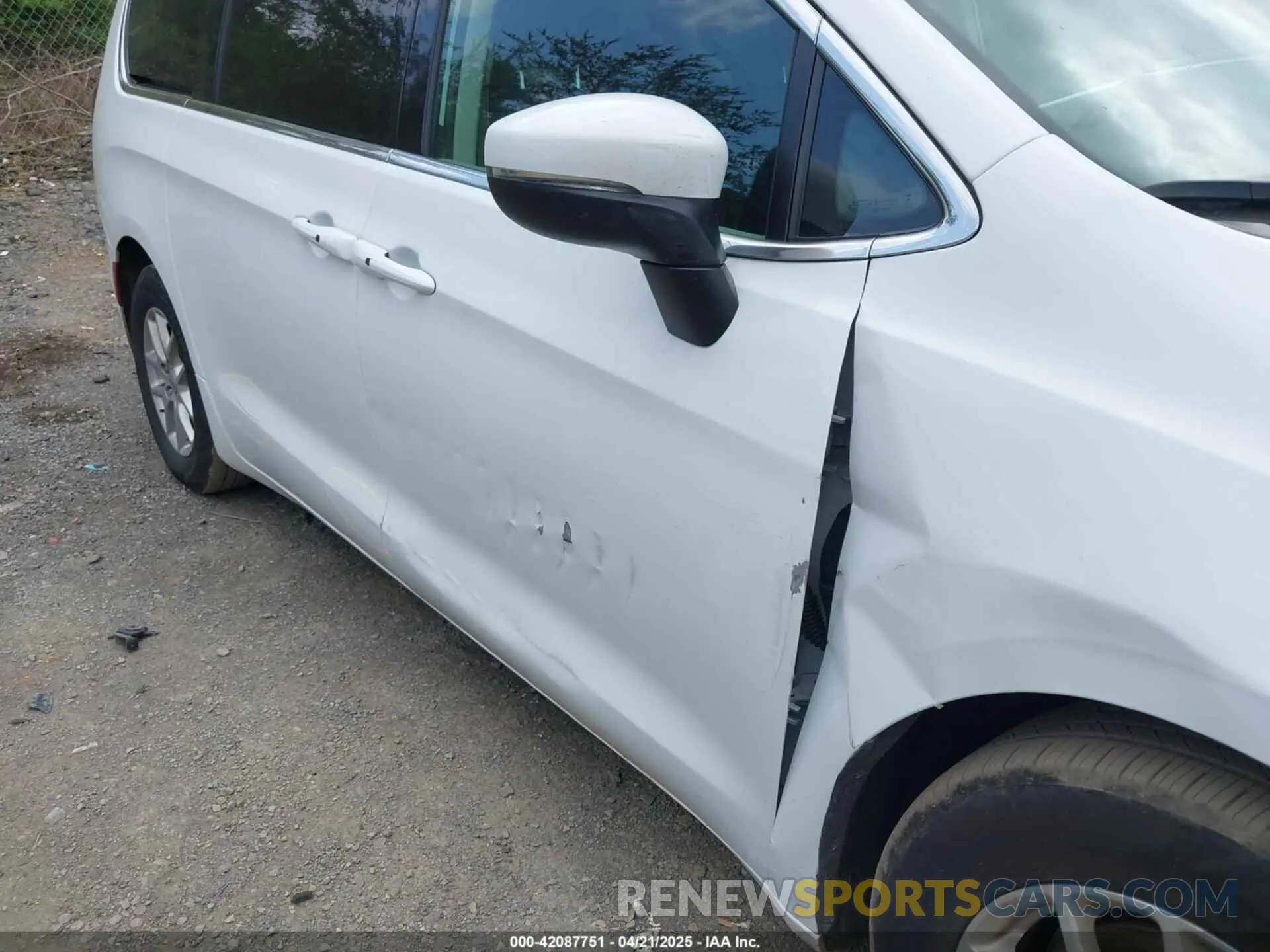 6 Фотография поврежденного автомобиля 2C4RC1BG3PR578057 CHRYSLER PACIFICA 2023