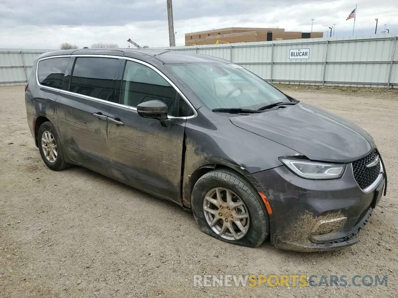 4 Photograph of a damaged car 2C4RC1BG3PR581895 CHRYSLER PACIFICA 2023
