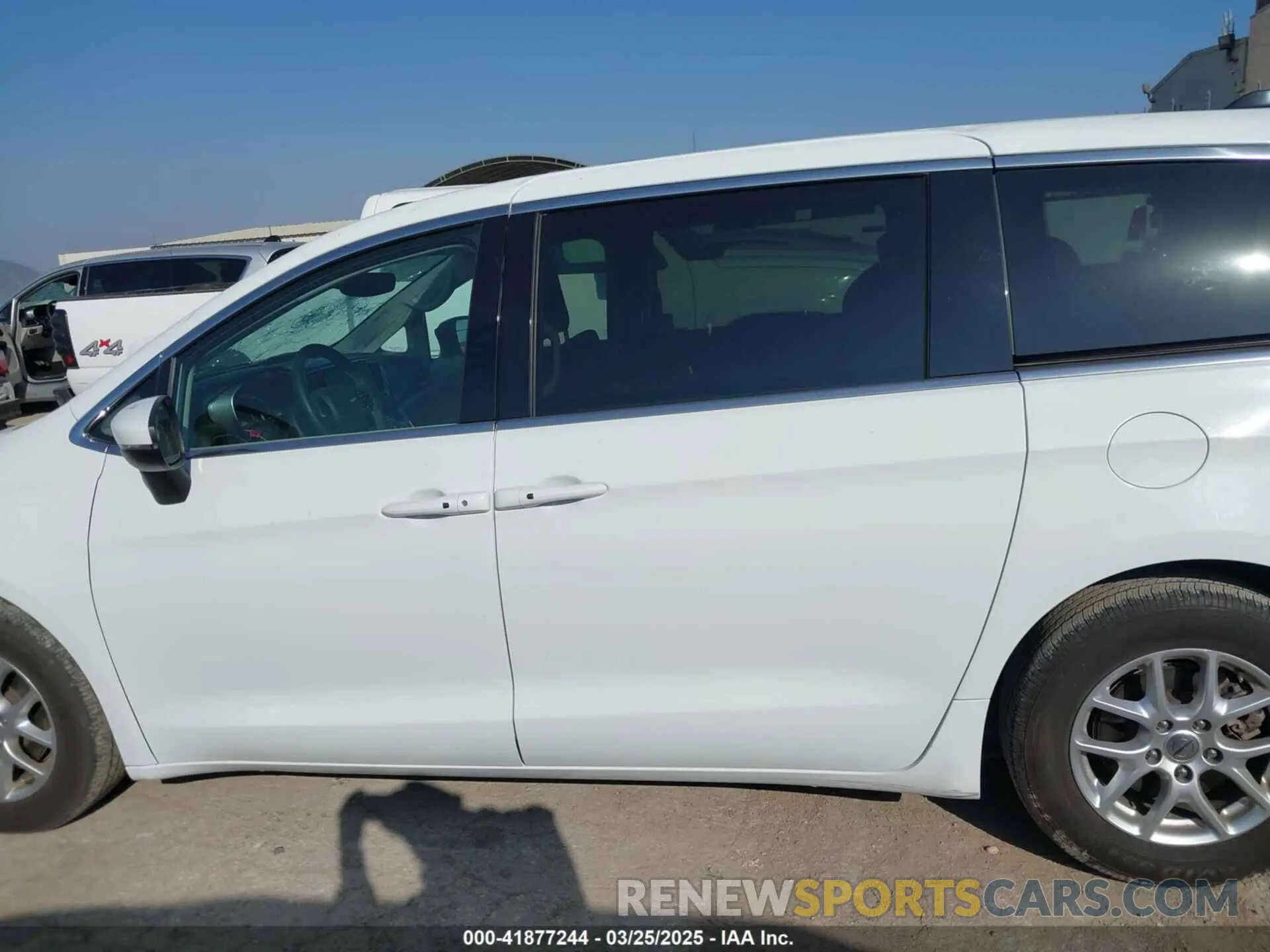 14 Фотография поврежденного автомобиля 2C4RC1BG3PR587146 CHRYSLER PACIFICA 2023