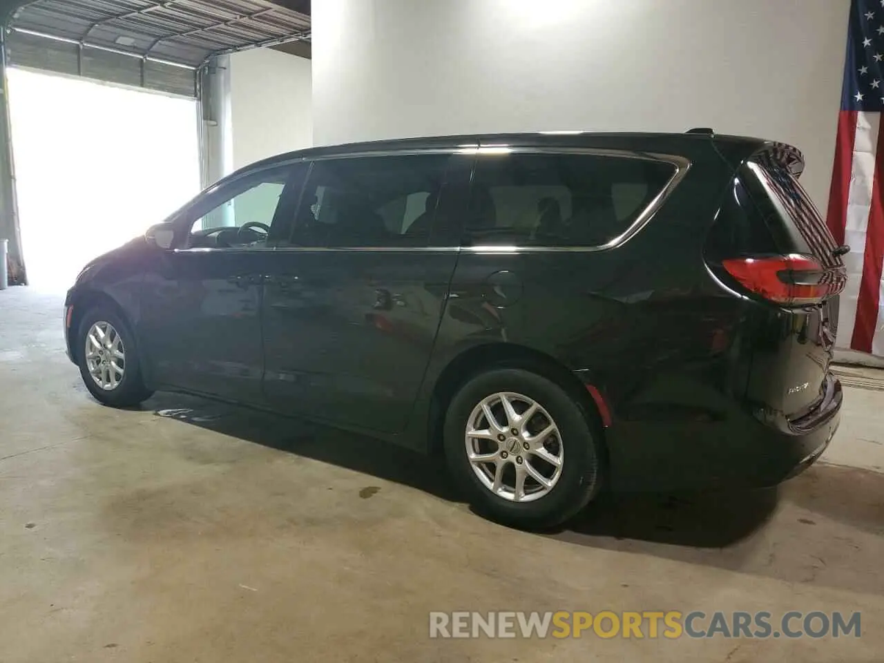 2 Фотография поврежденного автомобиля 2C4RC1BG3PR627824 CHRYSLER PACIFICA 2023