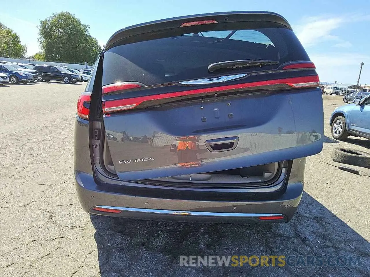 6 Фотография поврежденного автомобиля 2C4RC1BG4PR520488 CHRYSLER PACIFICA 2023