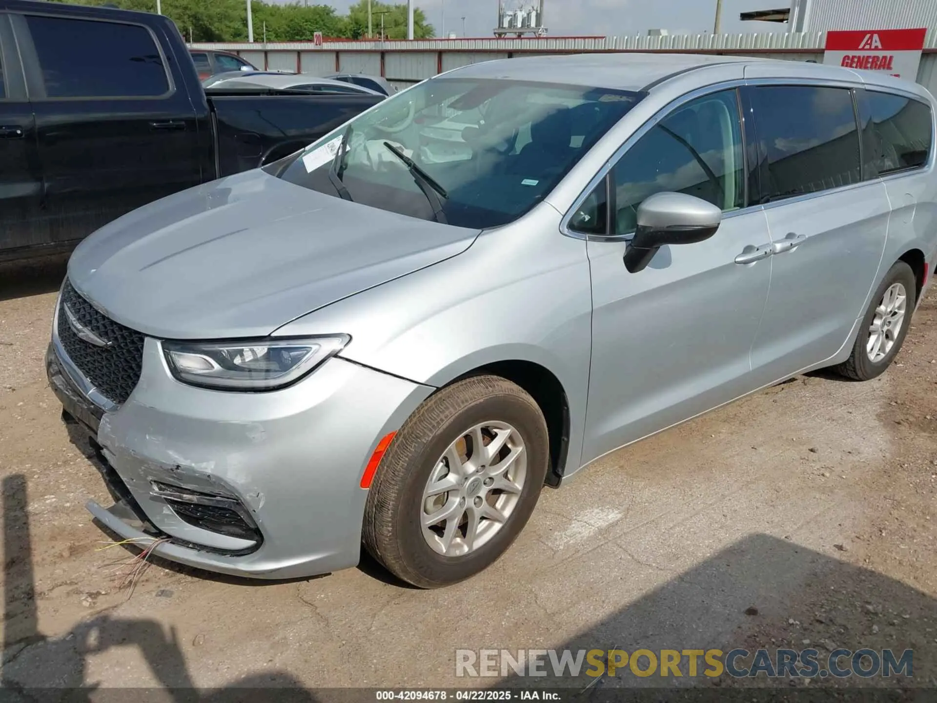 2 Фотография поврежденного автомобиля 2C4RC1BG4PR594204 CHRYSLER PACIFICA 2023