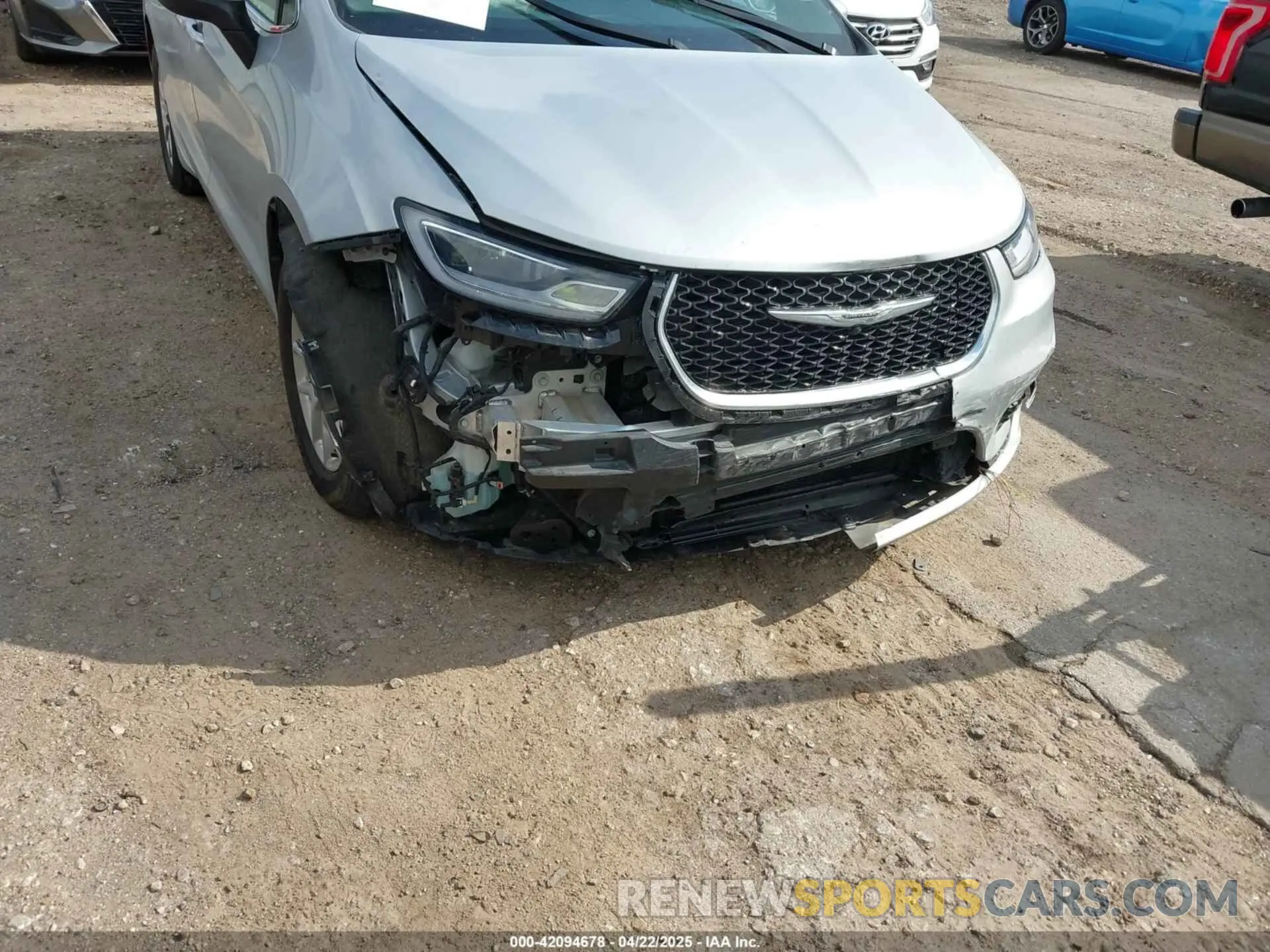 6 Фотография поврежденного автомобиля 2C4RC1BG4PR594204 CHRYSLER PACIFICA 2023