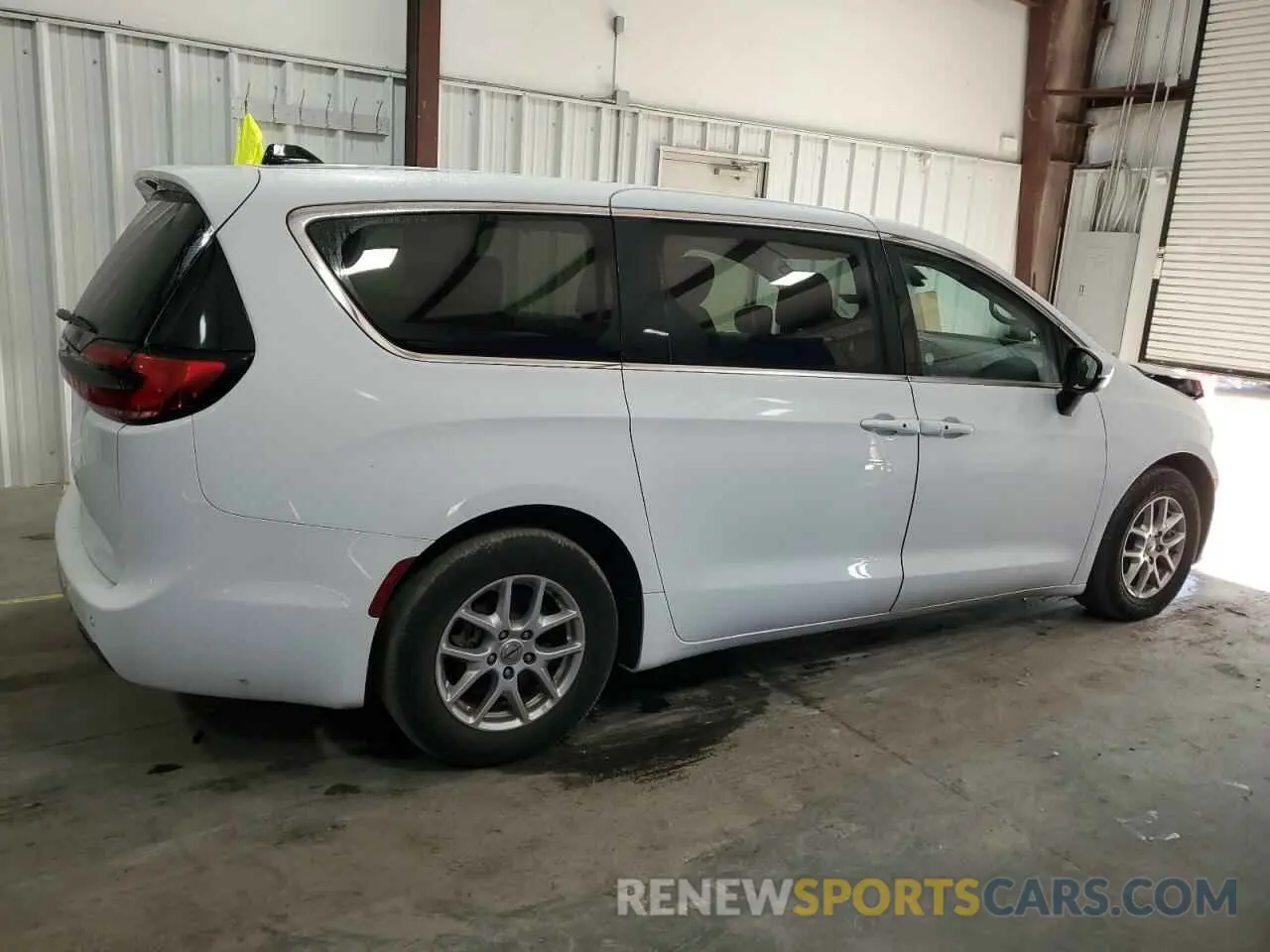 3 Photograph of a damaged car 2C4RC1BG5PR571353 CHRYSLER PACIFICA 2023