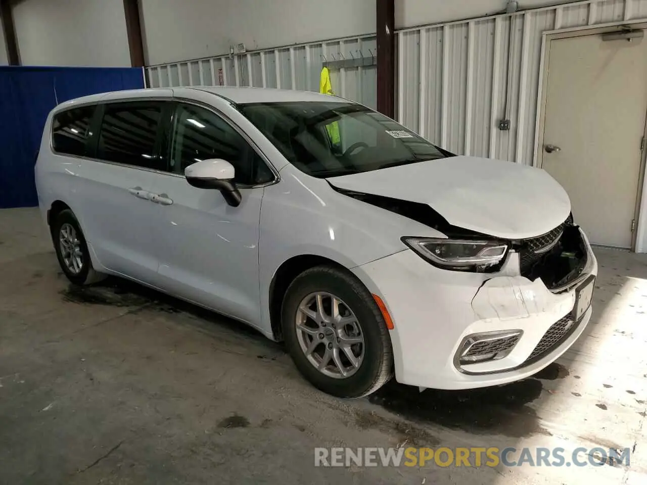 4 Photograph of a damaged car 2C4RC1BG5PR571353 CHRYSLER PACIFICA 2023