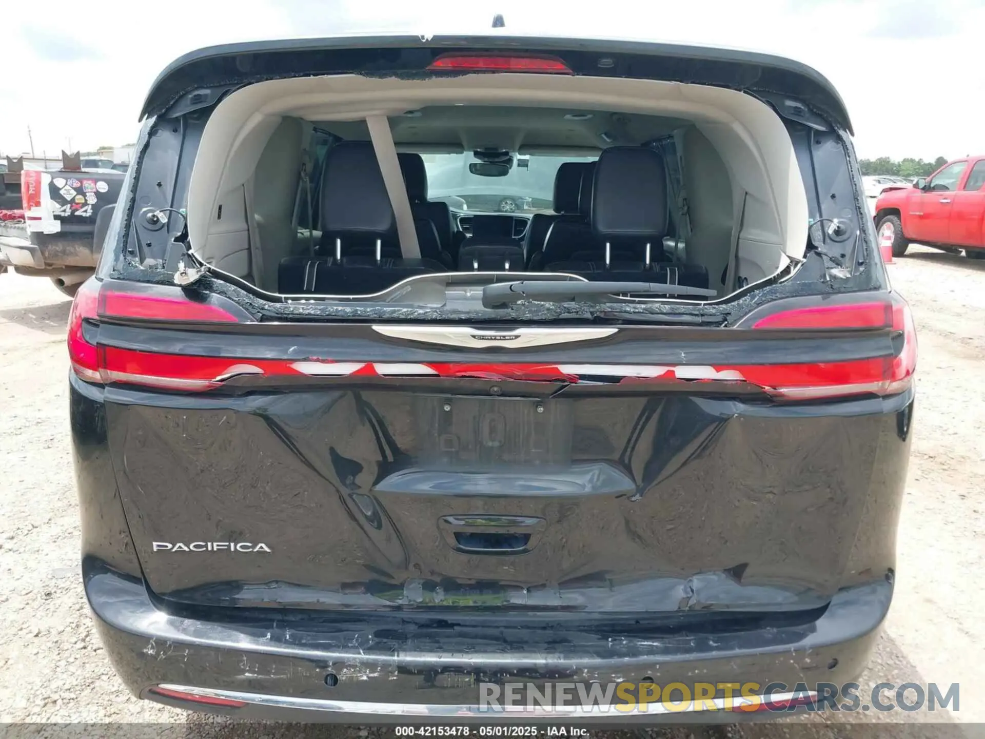 6 Photograph of a damaged car 2C4RC1BG5PR601676 CHRYSLER PACIFICA 2023