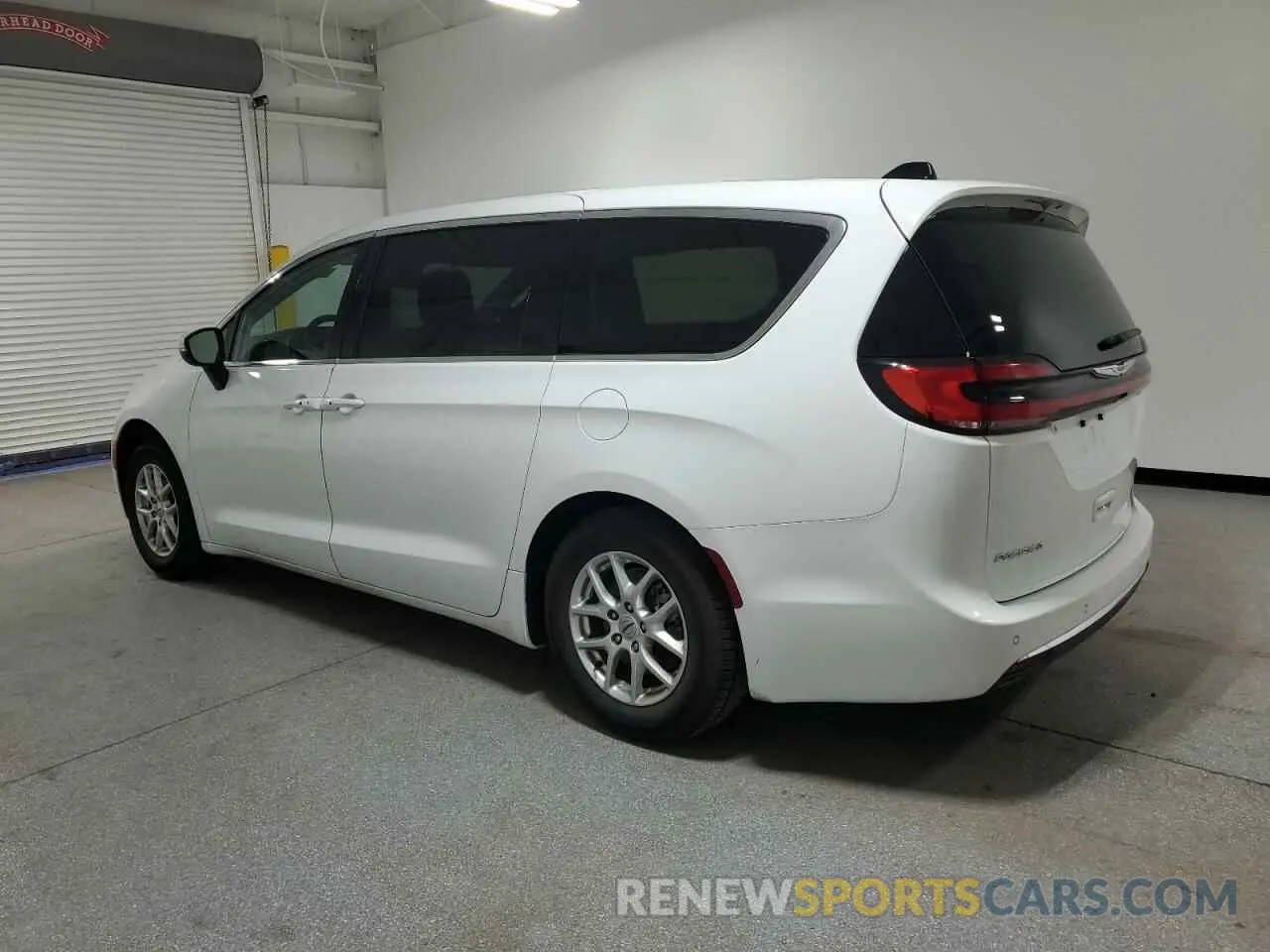 2 Фотография поврежденного автомобиля 2C4RC1BG5PR632880 CHRYSLER PACIFICA 2023