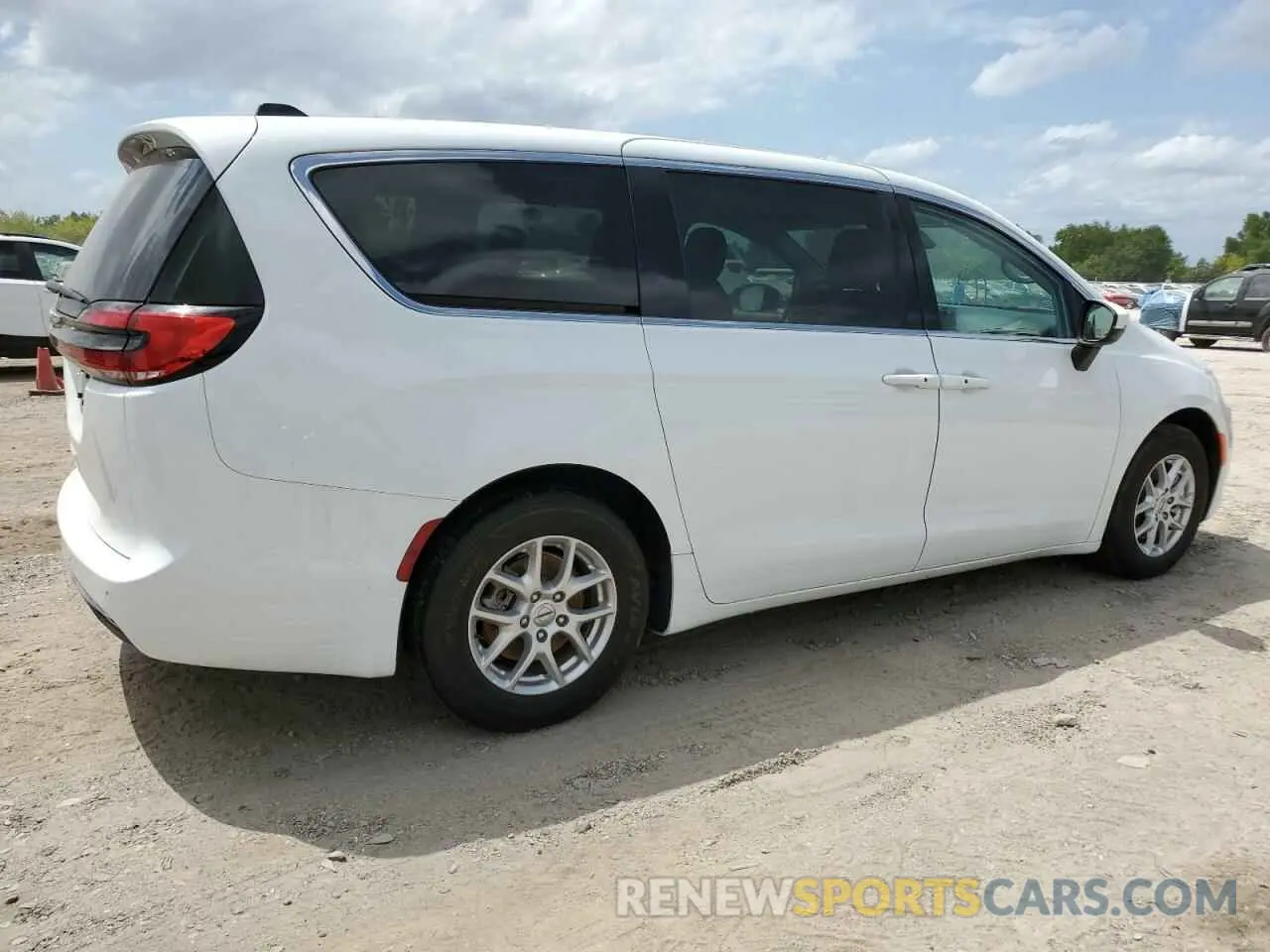 3 Photograph of a damaged car 2C4RC1BG6PR505247 CHRYSLER PACIFICA 2023