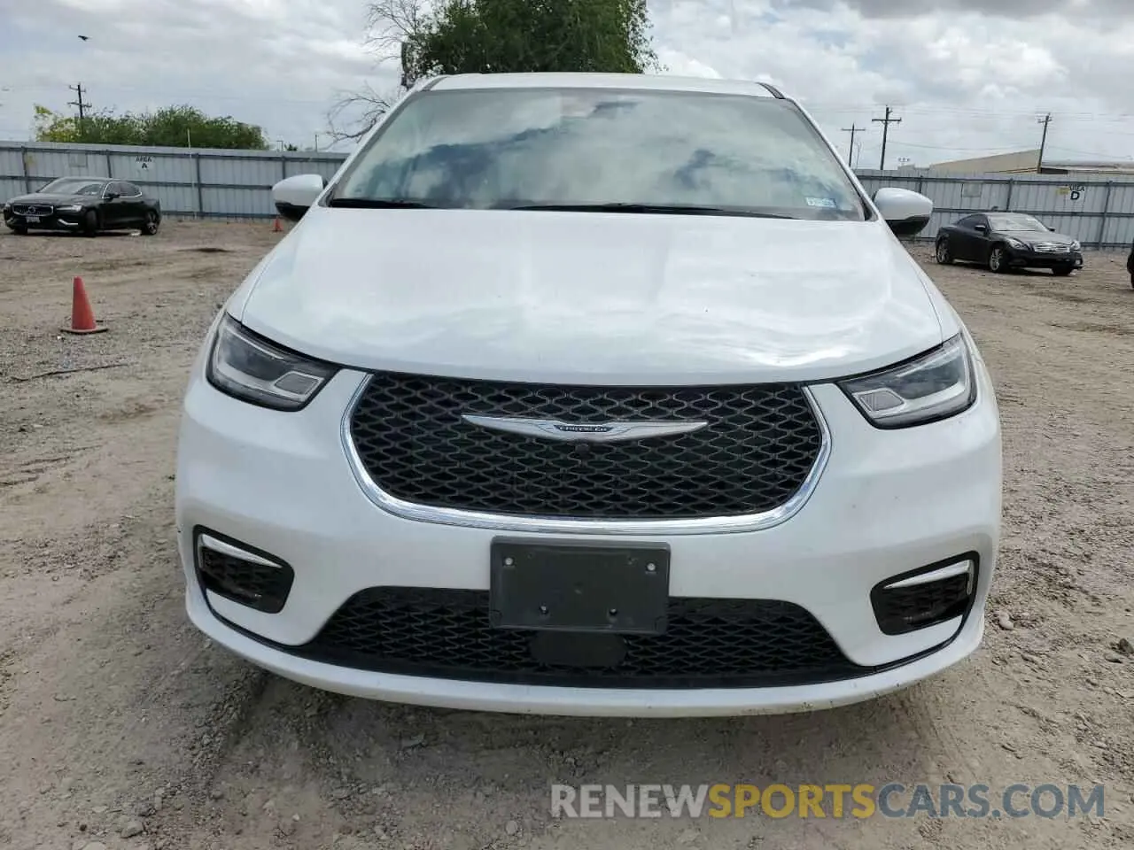 5 Photograph of a damaged car 2C4RC1BG6PR505247 CHRYSLER PACIFICA 2023