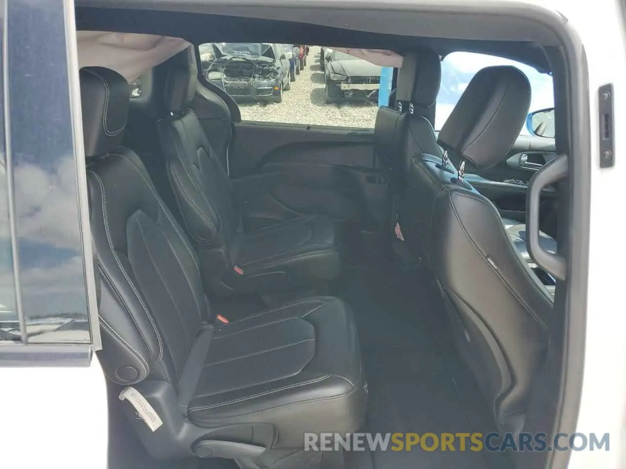 11 Фотография поврежденного автомобиля 2C4RC1BG6PR509055 CHRYSLER PACIFICA 2023