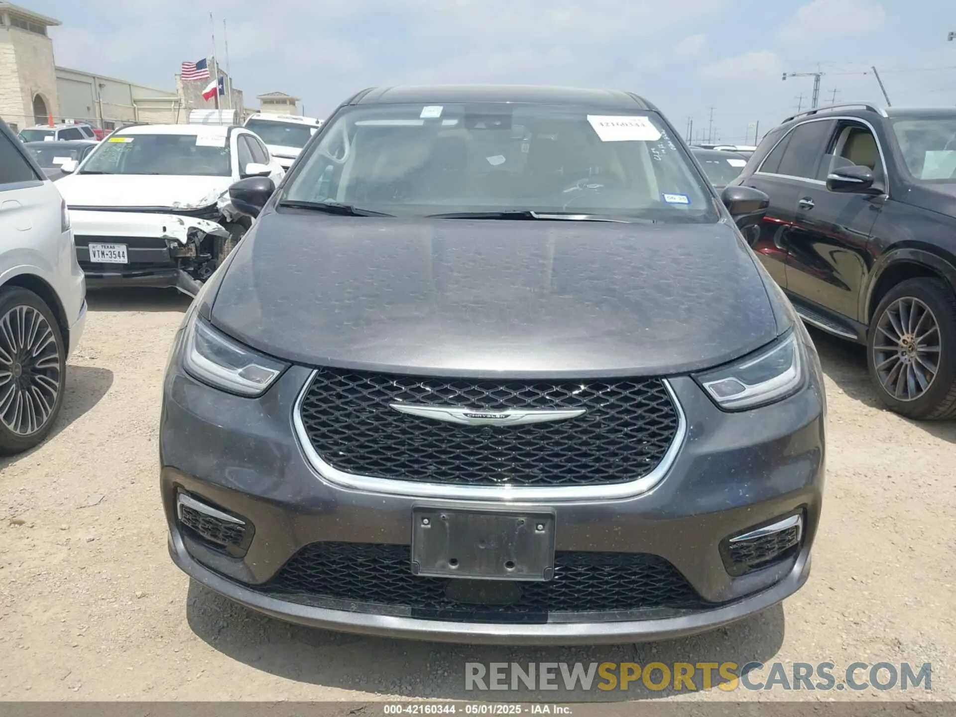 12 Photograph of a damaged car 2C4RC1BG6PR546509 CHRYSLER PACIFICA 2023