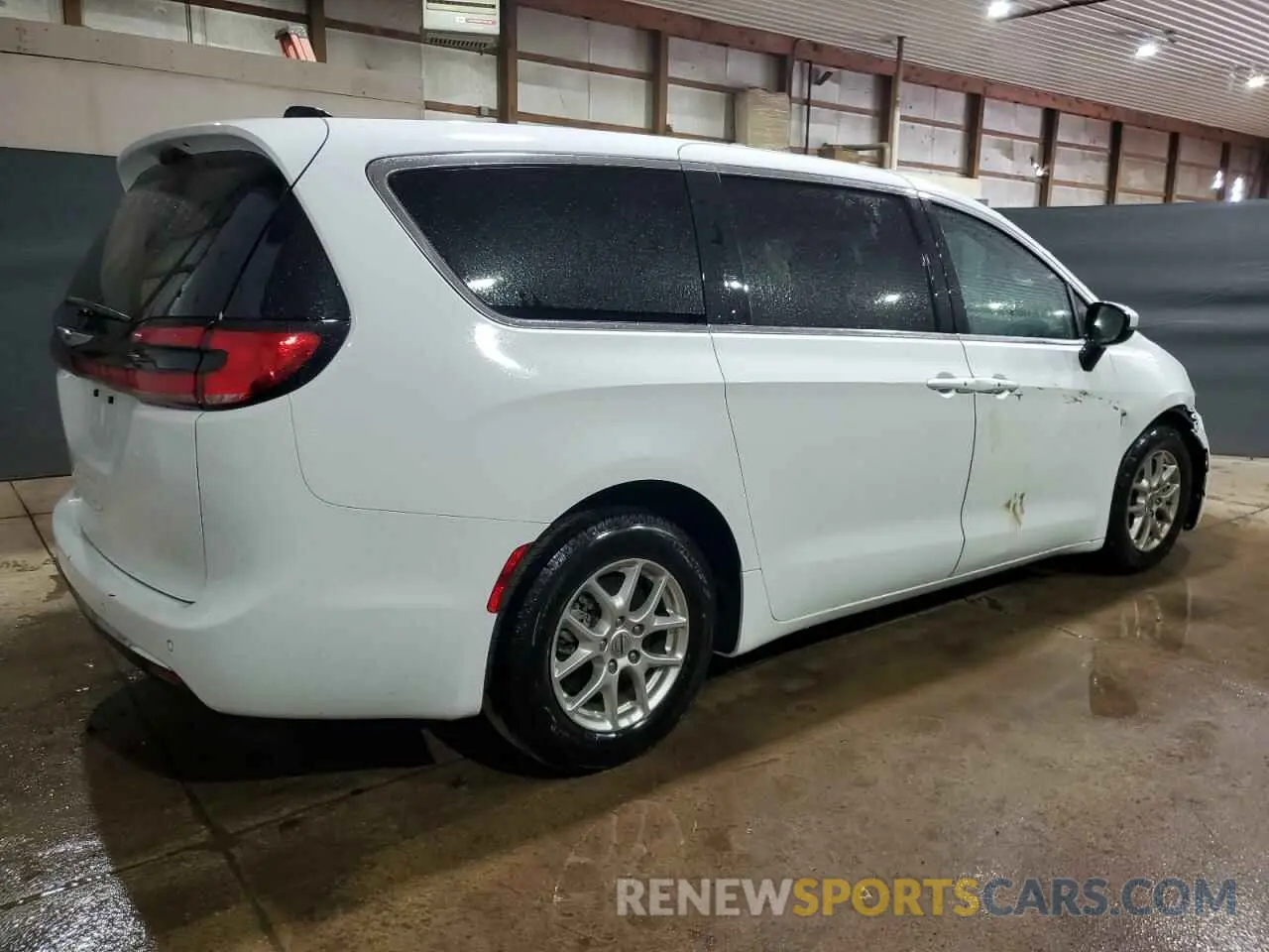3 Photograph of a damaged car 2C4RC1BG6PR550608 CHRYSLER PACIFICA 2023