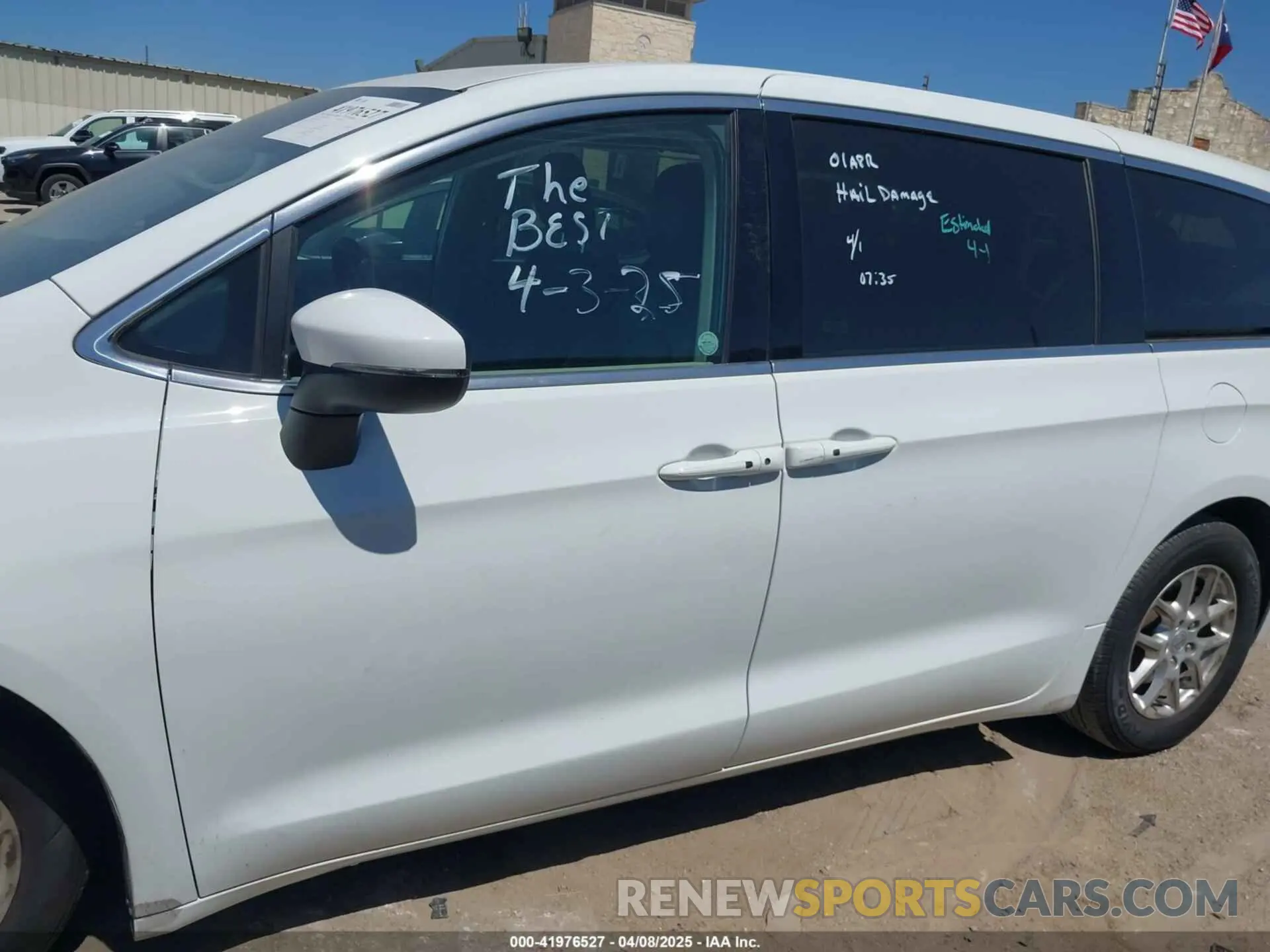 14 Фотография поврежденного автомобиля 2C4RC1BG6PR581390 CHRYSLER PACIFICA 2023