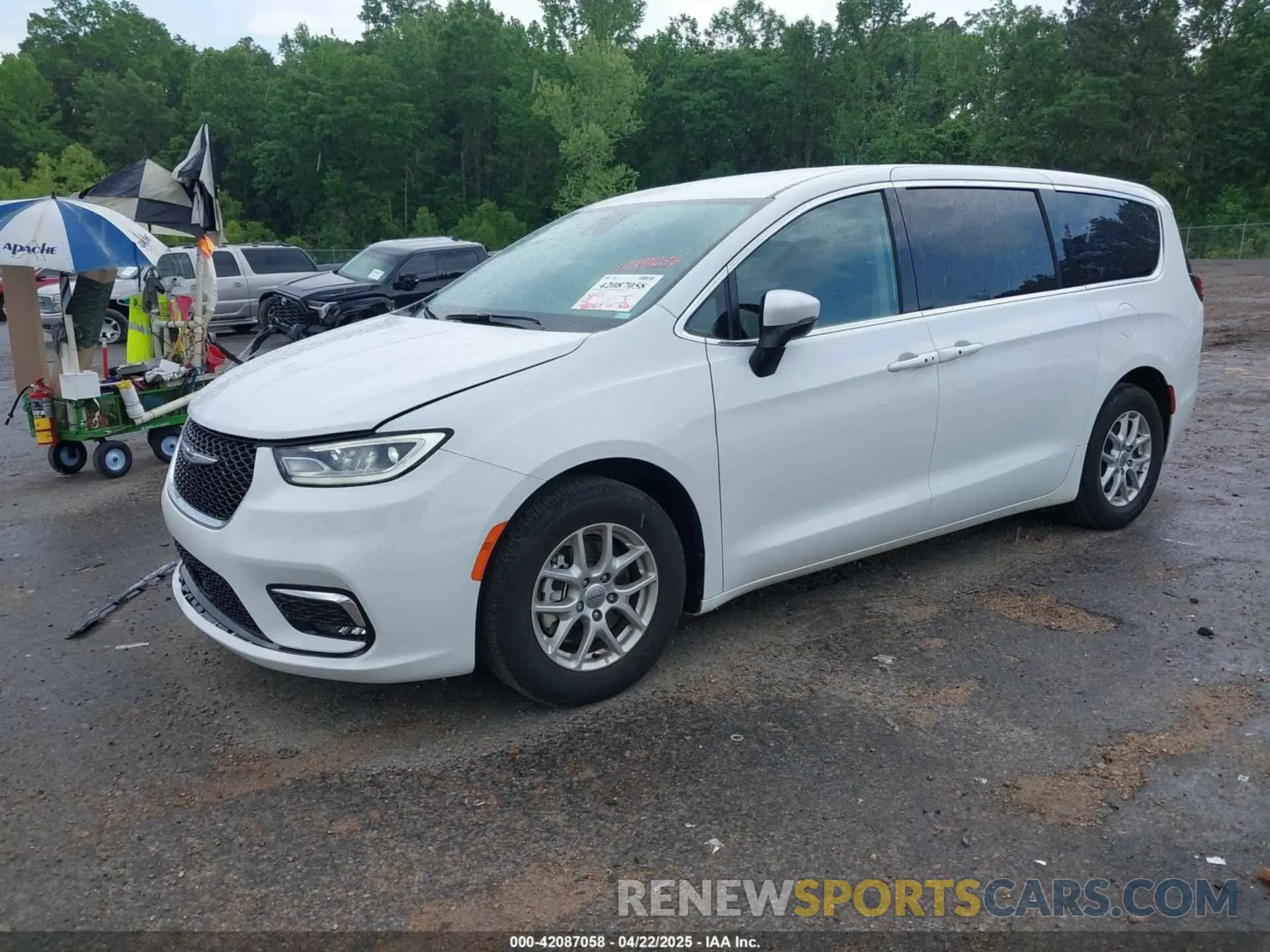 2 Фотография поврежденного автомобиля 2C4RC1BG6PR591319 CHRYSLER PACIFICA 2023