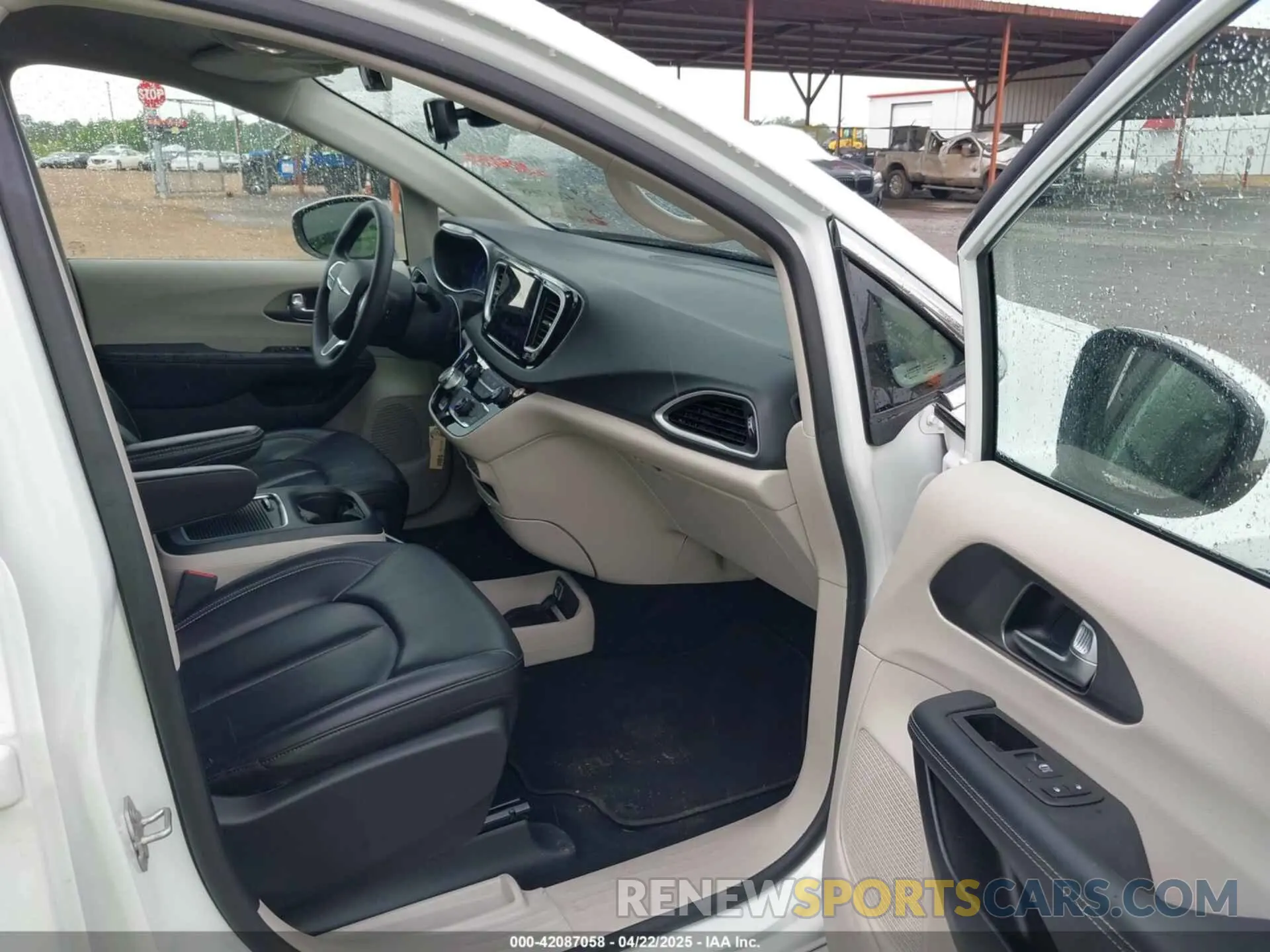 5 Фотография поврежденного автомобиля 2C4RC1BG6PR591319 CHRYSLER PACIFICA 2023