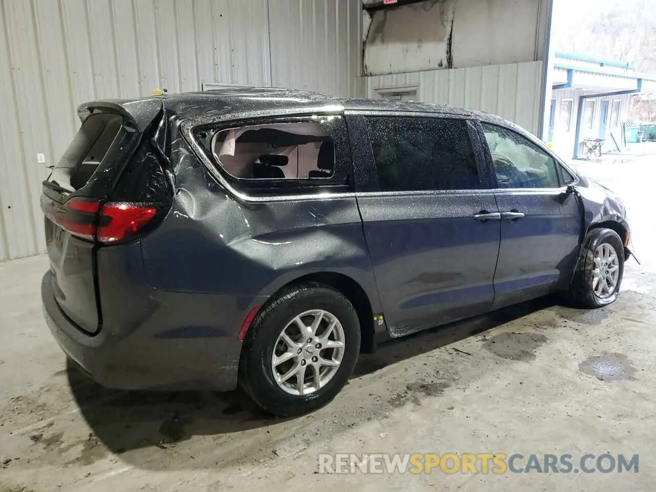 3 Photograph of a damaged car 2C4RC1BG6PR591479 CHRYSLER PACIFICA 2023