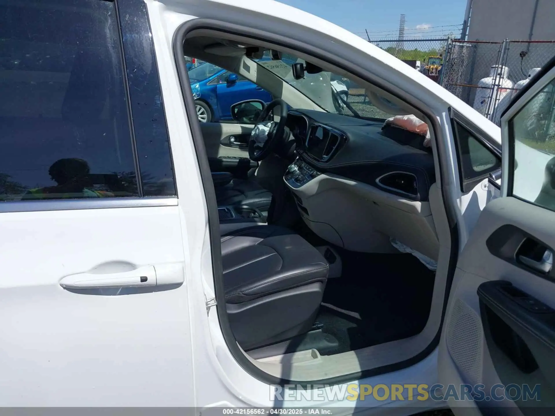 5 Фотография поврежденного автомобиля 2C4RC1BG6PR611245 CHRYSLER PACIFICA 2023
